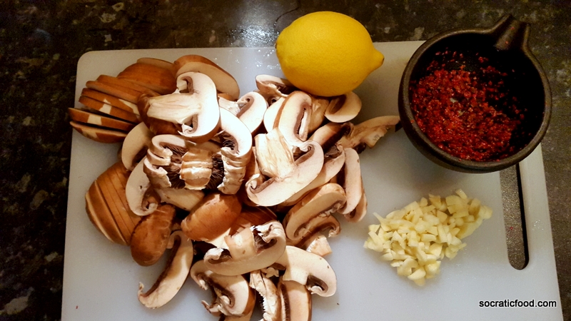 Pasta with garlic mushrooms