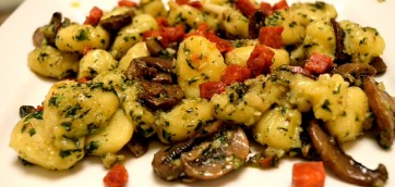 Gnocchi with Basil Pesto and Mushrooms