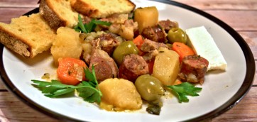 Sausage and Pork Bites with Carrots and Potatoes